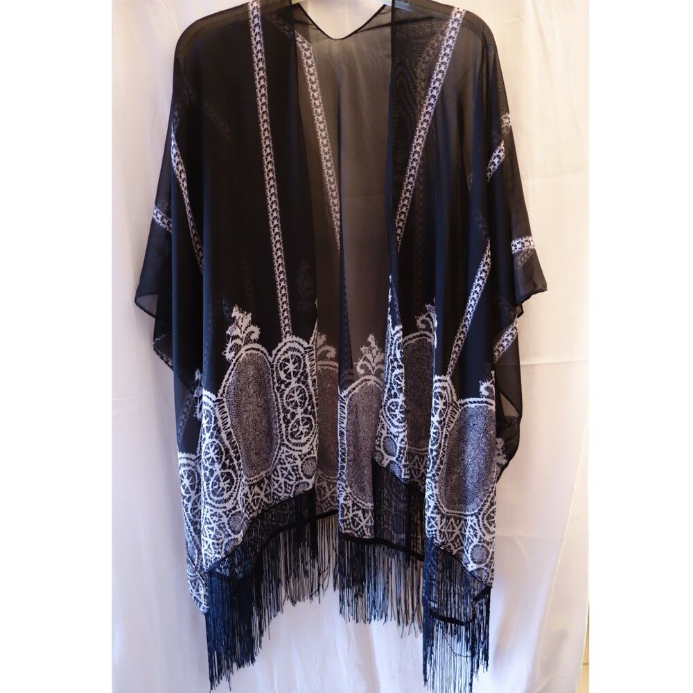 👗2/$30👗 Black w/ White Embroidery Slip-over Light Day Jacket/Cape